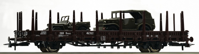 Flat car loaded with military vehicles of Austrian Army<br /><a href='images/pictures/Roco/226860.jpg' target='_blank'>Full size image</a>